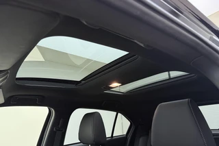 Mitsubishi Eclipse Cross 2.4 PHEV Prestige Automaat | SOH: 98% | Lederen bekleding | Panoramisch schuifdak | Stoel & Stuurverwarming | Camera | Climate control | Extra getint glas / 43
