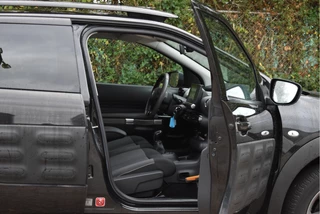 Citroën C4 Cactus 1.2 PureTech Shine Airbump Blackline  | NL-Auto | Nav | Cruise Control | PDC achter | LM-Velgen allweather | NAP | Distributie vervangen / 31