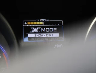 Subaru Outback 2.5i Premium  | Schuifdak | Trekhaak | Winterbandenset | H&K / 51