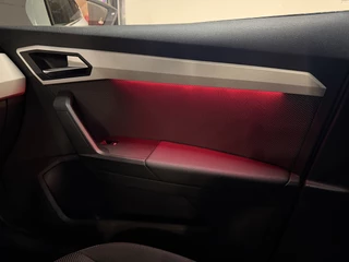 SEAT Arona 1.0 TSI Xcellence Business Intense Camera | Sfeerverlichting | Stoelverwarming | Adaptive cruise | Carplay / 22