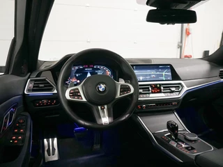 BMW 3 Serie Touring M340i xDrive Panoramadak | M-Stoelen | Harman Kardon | CoPilot / 44