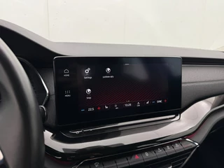 Skoda Octavia Combi 1.5 e-TSI Style | Adaptive Cruise | Navi | Camera | Stoelverwarming | CarPlay / 18
