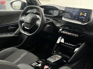 Peugeot 2008 Hybrid Automaat 145 GT  | Camera voor + achter | Keyless | €540,- p.m. Private Lease! | 8 jaar We Care garantie | / 31