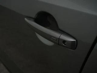 Nissan QASHQAI 1.3 MHEV 140PK N-CONNECTA  | 360 camera | Cruise Adaptief | nieuwstaat / 19