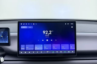 Leapmotor C10 Design REEV 28.4 kWh | Nieuwe auto | Gecombineerde actieradius WLTP 974km | 1500 kg Trekgewicht | Diverse kleuren leverbaar | Full options | Stuurverwarming | Stoelverwarming en koeling | Elektrisch verstelbare voorstoelen | Navigatie | Keyless entry & start | 20 inch lichtmetalen velgen | Led verlichting / 32