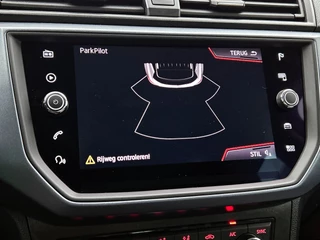 Seat ARONA 1.0 TSI Style Business Intense | Automaat | Navigatie | Airco | Parkeersensoren achter | BTW / 21