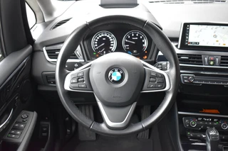 BMW 2 Serie Active Tourer 225xe LEDER SPORTSTOELEN NAVIGATIE LMV LED / 18