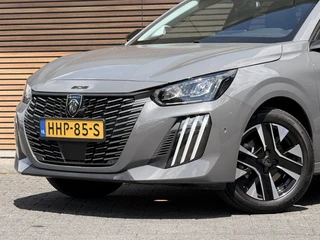 Peugeot 208 1.2 Hybrid 110 e-DCS6 Allure / 10