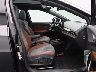 Volkswagen ID.4 First Max 77 kWh | Stoel/Stuurverwarming | Panorama dak | IQ Light | 360 Camera | Adaptive cruise | 21 Inch / 42