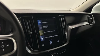 Volvo V60 2.0 B3 Momentum Business ECC NAVI CAMERA CARPLAY LM CRUISE. / 33