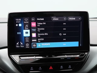 Volkswagen ID.4 First 77 kWh 204 Pk | Stoel/Stuurverwarming | Camera | Half Leer | CarPlay | Adaptive cruise | 20 Inch | 97.053 Km !! / 26