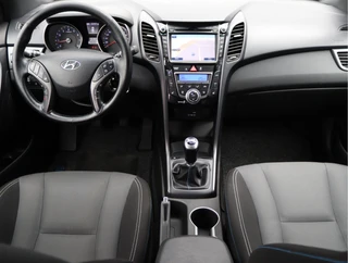 Hyundai i30 Wagon 1.6 GDi Comfort  | Trekhaak | Navigatie | Camera | / 2