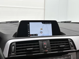 BMW 1-serie M140i xDrive | Stoelverwarming | Cruise Control | Navigatie / 26