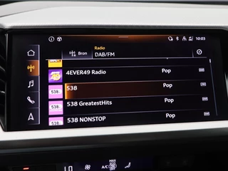 Audi Q4 e-tron 45 quattro Advanced edition 77 kWh 265 Pk | Stoelverwarming | Matrix LED | Sonos Audio | 19 Inch | Warmtepomp | 53.634 Km !! / 28