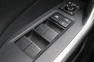 Toyota RAV4 2.5 Plug-in Hybrid AWD Style TREKHAAK PARKEERSENSOREN STOEL/STUURVERW. LED DAB APPLE/ANDROID NAVI AD-CRUISE / 9