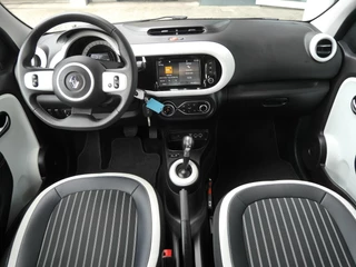 Renault Twingo Z.E. R80 Intens / 8