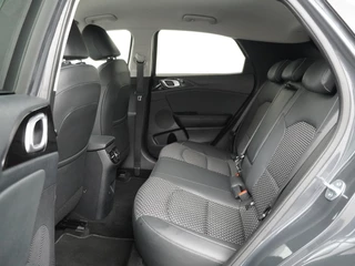 Kia XCeed 1.5 T-GDi DynamicPlusLine 160pk  Airco - Apple Carplay/Android Auto - Cruise Control - Verwarmde Voorstoelen - Dodehoekdetectie Fabrieksgarantie tot 03-2031 / 32