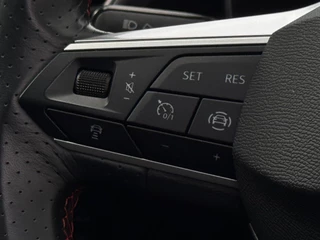 SEAT Leon Sportstourer 1.5 eTSI FR Business Intense 150 PK Schuif-Kantel Dak | NL-Auto | Camera | Beats Audio | Virtual Cockpit / 30