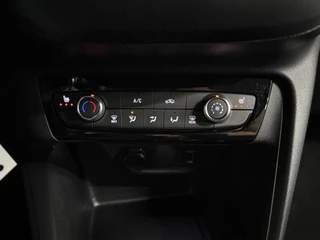 Opel Corsa 1.2 Edition Automaat | Navigatie | Park Pilot | Carplay | ALC | Stoelverwarming / 12