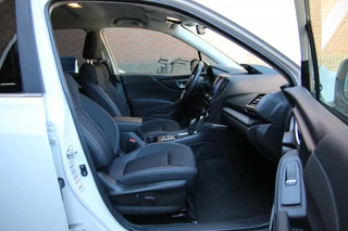 Subaru Forester 2.0i e-BOXER Luxury / 35