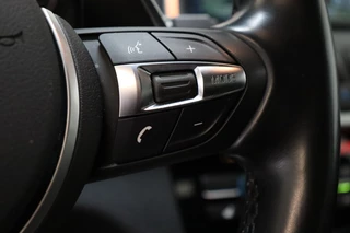 BMW X3 xDrive20i High Executive M Sport Pakket Automaat  / Navigatiesysteem Professional / Leder / Trekhaak / 18 Inch / Xenon / Stoelverwarming / Climate Control / Parkeersensoren voor+achter / Lichtpakket / Cruise Control / 33