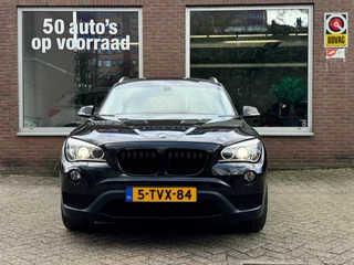 BMW X1 DRIVE20i CHROME LINE | AIRCO | NAVIGATIE | CRUISE | PDC | VELGEN | TREKHAAK | NAP / 2