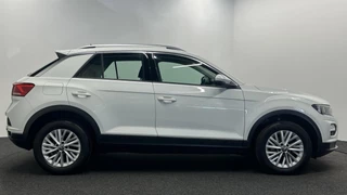 Volkswagen T-Roc 1.0 TSI Style Business CARPLAY NAVI ADAPTIEF CRUISE. / 14