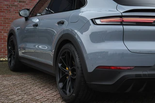 Porsche Cayenne Coupé 4.0 Turbo E-Hybrid GT  Burmester PDCC Carbon HUD ACC 360 / 35