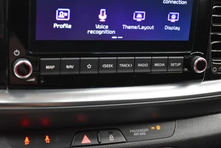 Kia Stonic 1.0 T-GDi MHEV 100pk DynamicLine Navi climate / 21