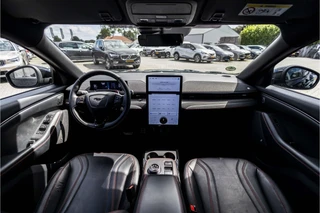 Ford Mustang Mach-E AWD 75 kWh  | Pano | B&O | Camera / 32