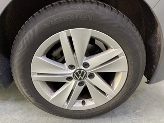 Volkswagen Golf 1.0tsi life 81kW / 10