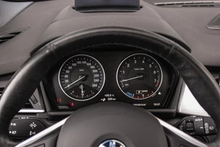 BMW 2-serie Active Tourer 225xe Luxury | Driving Assistant Plus | Panoramadak | Fileassistent | Active Cruise control | Head-up | HiFi audio | Sportstoelen | Rijstrooksensor | Keyless entry / 23