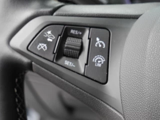 Opel Astra Sports Tourer 1.2 Edition 2020 130pk | Stoel en stuurverwarming | Trekhaak | Lichtmetalen velgen | Navigatie | 130PK | Airco / 19