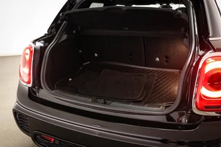 MINI 5-Deurs 2.0 Cooper S Chili Serious Business | PANORAMADAK | HEAD UP | LEDER | STOELVERWARMING | CLIMA / 15