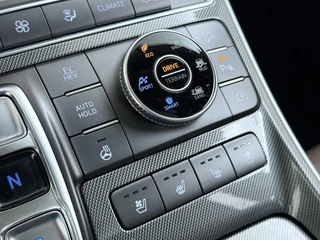 Hyundai Santa Fe 1.6 T-GDI PHEV Premium Sky 7p. APPLE CARP. | STOEL VENTILATIE/VERWARMING | 7 PERS | 360˚ CAMERA | HEAD-UP DISP. | / 48