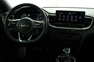 Kia ProCeed 1.5 T-GDi GT-Line AUTOMAAT  - Stoel/Stuur verwarming - Apple Carplay/Android Auto - Achteruitrij camera - Adaptieve cruise control - Navigatie - Fabrieksgarantie t/m 25-11-2031 / 33