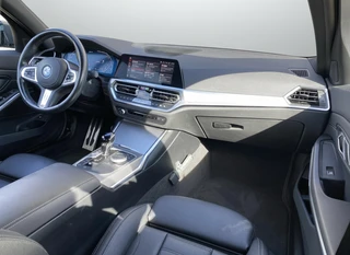 BMW 3 Serie 330e High Executive M-Sport  | 1e eigenaar | dealer onderh. | schuifdak | leder sportstoelen | camera | BTW auto / 16
