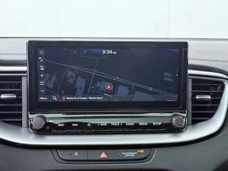 Kia XCeed 1.5 T-GDi GT-Line Automaat  - Kantel / Schuifdak  - Apple Carplay / Android Auto - Navigatie - ACC - Climate Control - Stoel / Stuurwielverwarming - Fabrieksgarantie tot 04-2032 / 29