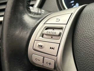 Nissan Qashqai 1.2 N-Connecta | Panoramadak | Navigatie | 360 camera | Stoel Verwarming | Cruise/Control | Climate/Control | / 38