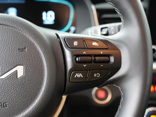 Kia Stonic 1.0 T-GDi MHEV DynamicPlusLine  - Apple Carplay/Android Auto - Cruise Control - Climate Control - Navigatie - Stuur/Stoel Verwarming - Fabrieks garantie tot 04-2032 of 150.000km fabrieksgarantie / 28
