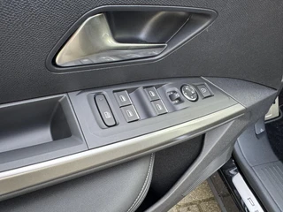 Peugeot 5008 1.6 Plug-in Hybrid 225 PK GT 7 Persoons | Apple Carplay/Android Auto | Climate Control | lichtmetalen velgen 20 Inch | Panorama Dak | Verwarmde Voorstoelen / 14