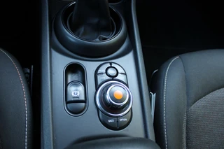 MINI Clubman 1.5 One Chili Serious Business Automaat, Keyless, Navigatie, Applecarpl./Andr. Auto, Climate/Cruise Control / 21
