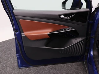 Volkswagen ID.4 Pro Performance 77 kWh 204 Pk | Stoel/Stuurverwarming | Adaptive cruise | Camera | CarPlay | 54.397 Km !! / 18