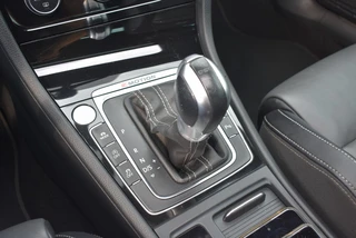 Volkswagen Golf 2.0 TSI 4MOTION R / 1e LAK VOL OPTIES / MAXTON / PANO / DYN / VIRTUAL COCKPIT / 30