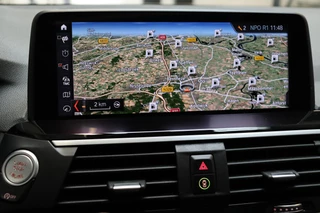 BMW X3 xDrive30i High Executive xLine Automaat  / Panoramadak / Trekhaak / Sportstoelen / Leder / 19 Inch / Driving Assistant Plus / Hifi / LED / Head-Up Display / Achteruitrijcamera / Stoelverwarming / Adaptief Onderstel / Multifunctioneel Instrumentenpaneel / 24