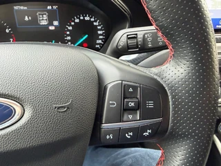 Ford Focus Wagon 1.0 EcoBoost ST Line Business / 28