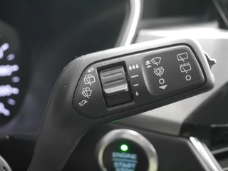 Ford Kuga 2.0 TDCi 150pk Titanium | Diesel | Trekhaak 1900kg | Navigatie | Climate control | Achteruitrijcamera | Cruise control | Keyless | Lichtmetalen velgen / 20