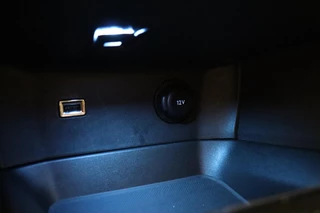 Peugeot 5008 1.2 PureTech Allure Pack Business 130 PK | Automaat | 7-zits | Camera | Cruise Control | Navigatie | Climate Control | Start/stop |Getinte ramen | 1e eigenaar / 32