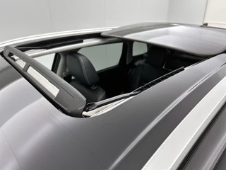 Suzuki Vitara 1.4 Boosterjet Comfort Smart Hybrid | Adaptive Cruise | Stoelverwarming | Navigatie | Camera | Panoramadak / 27