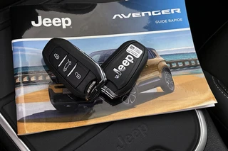Jeep Avenger 1.2 e-Hybrid Summit Keyless JBL Elektrische Achterklep Achteruitrijcamera / 27